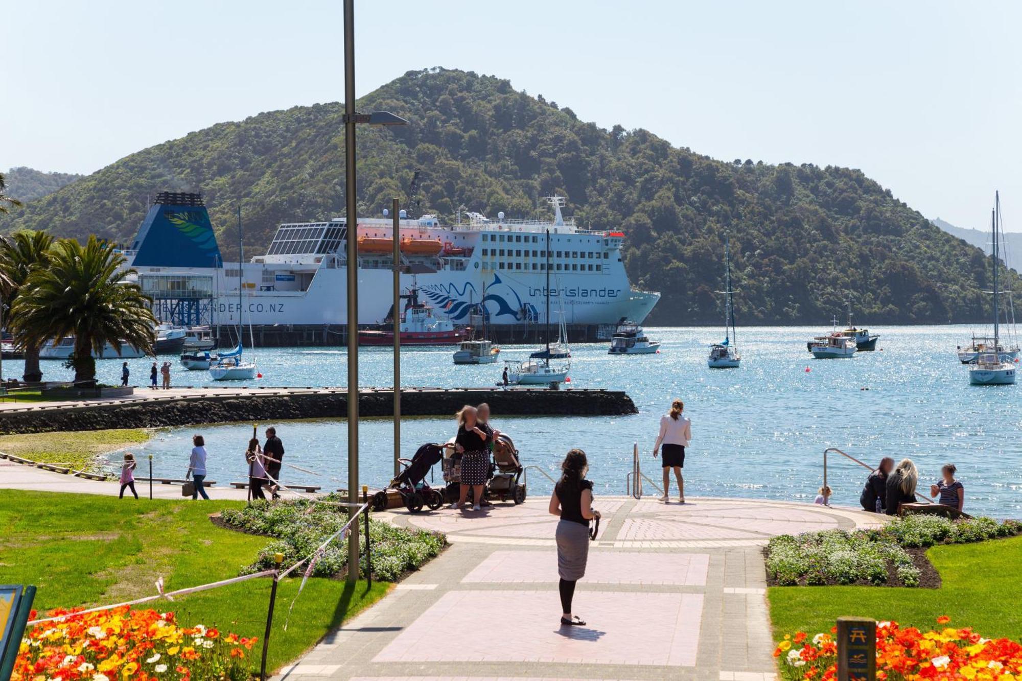 Hop, Skip & Jump From Picton Waterfront Exterior photo